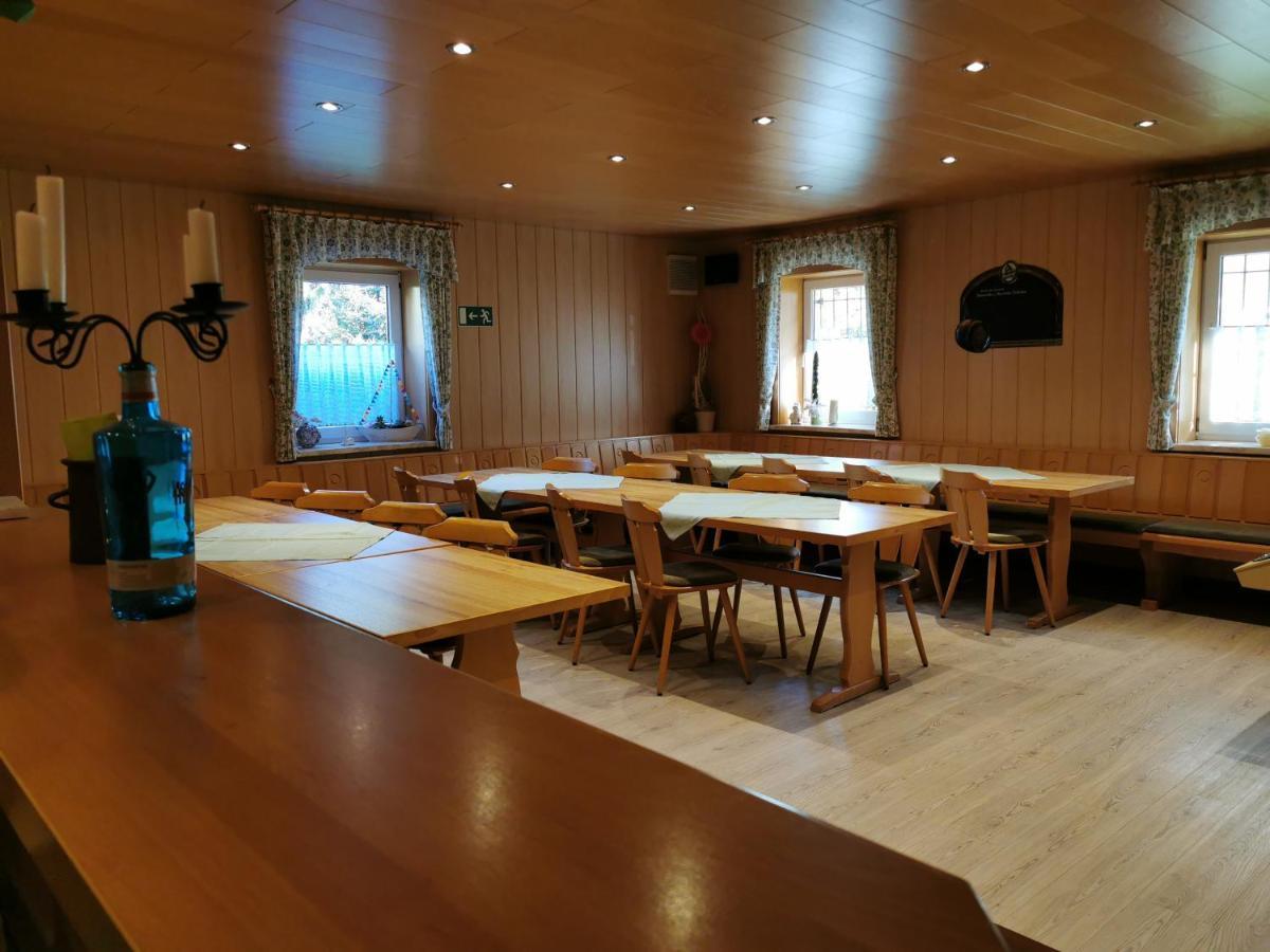 Hotel-Pension Rennsteighutte Фрауэнвальд Экстерьер фото